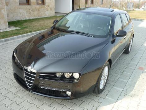 alfa_romeo_159_sw_1.9_jtd_8v_progression_bor_bi-xenon_tetoablak_pdc.jpg